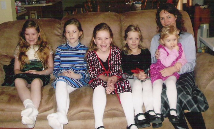 This image has an empty alt attribute; its file name is fivelilgirlsme.jpg